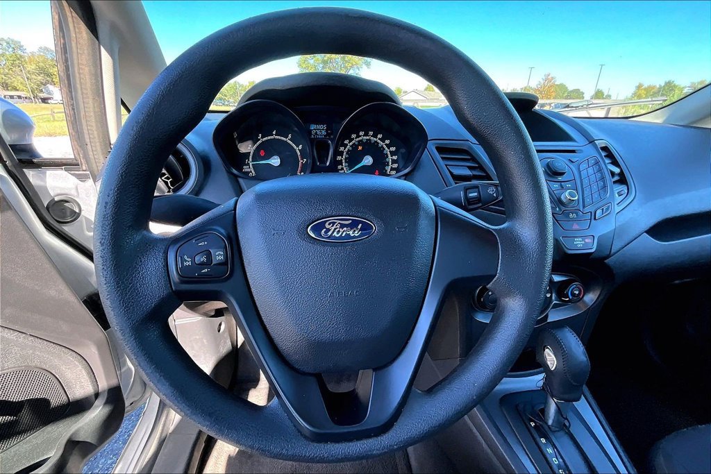 Used 2014 Ford Fiesta S FWD image 5
