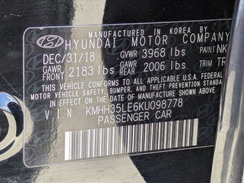 Used 2019 Hyundai Elantra GT FWD image 23