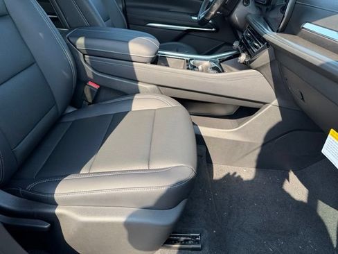 New 2026 Chevrolet Traverse LT w/ Driver Confidence Package FWD image 14