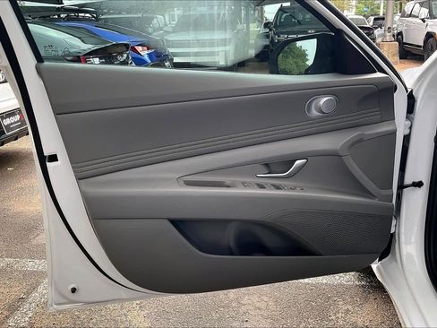 Certified 2025 Hyundai Elantra Sport FWD image 22