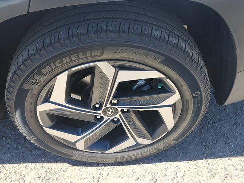 Used 2023 Hyundai Tucson Limited AWD/4WD image 11