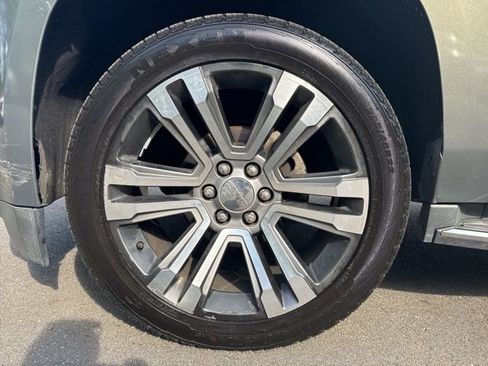 Used 2017 GMC Yukon XL Denali w/ Open Road Package AWD/4WD image 9