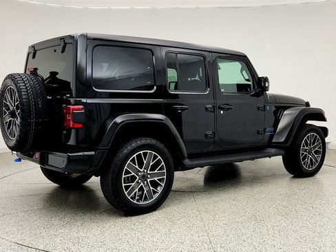 Used 2024 Jeep Wrangler High Altitude AWD/4WD image 5