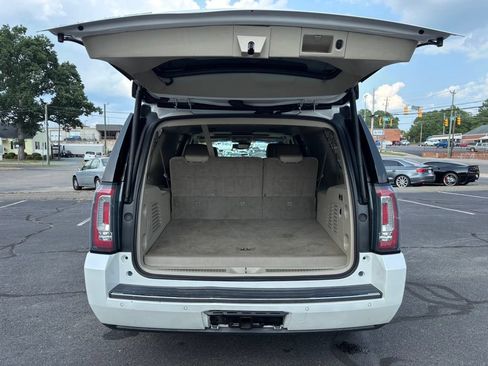 Used 2018 GMC Yukon XL Denali w/ Denali Ultimate Package AWD/4WD image 11