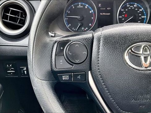 Used 2018 Toyota RAV4 LE w/ Carpet Mat Package image 18