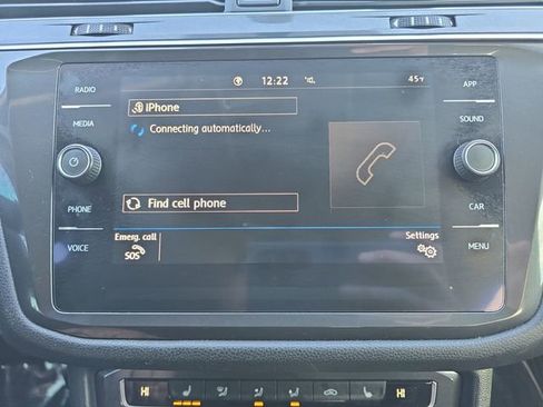 Used 2020 Volkswagen Tiguan SE image 27