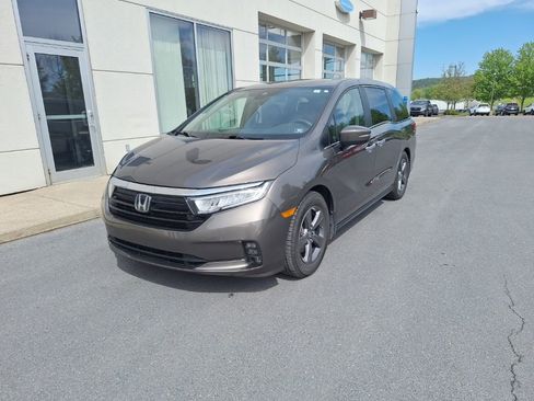 Used 2021 Honda Odyssey EX image 1