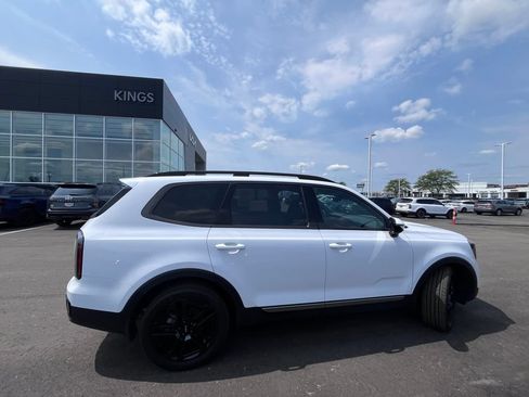 Certified 2023 Kia Telluride SX Prestige X-Line AWD/4WD image 3