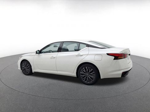 Used 2026 Nissan Altima 2.5 SV FWD image 7