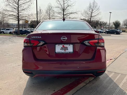 Used 2025 Nissan Versa SV w/ Trunk Package image 7