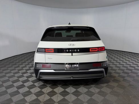 Used 2025 Hyundai Ioniq 5 SE RWD image 9