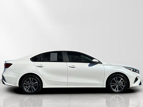 Used 2022 Kia Forte LXS image 7