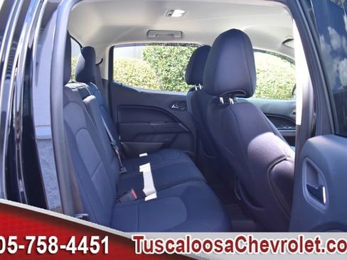 Used 2022 Chevrolet Colorado LT w/ Chrome Appearance Package AWD/4WD image 24