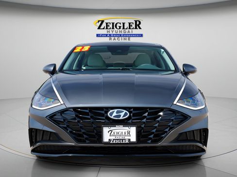 Certified 2023 Hyundai Sonata SEL w/ Convenience Package FWD image 2