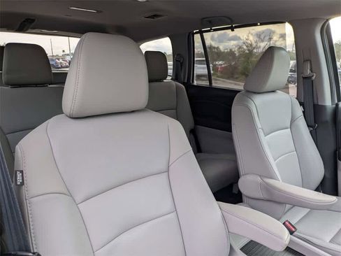 Used 2019 Honda Pilot EX-L image 6
