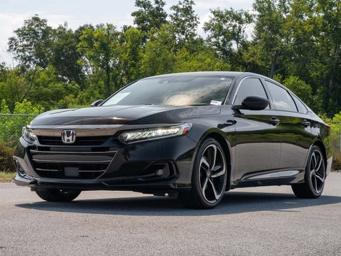 Used 2022 Honda Accord Sport image 3