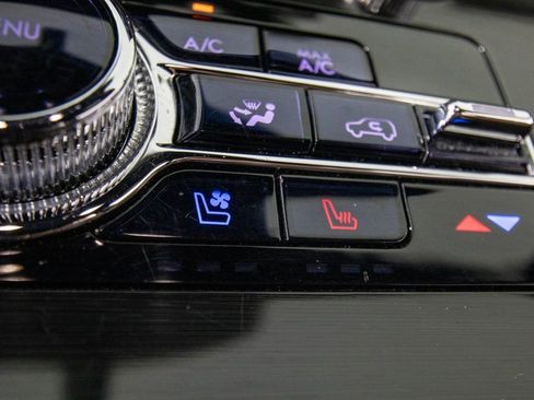 Used 2022 Lincoln Nautilus Reserve w/ Equipment Group 202A image 25