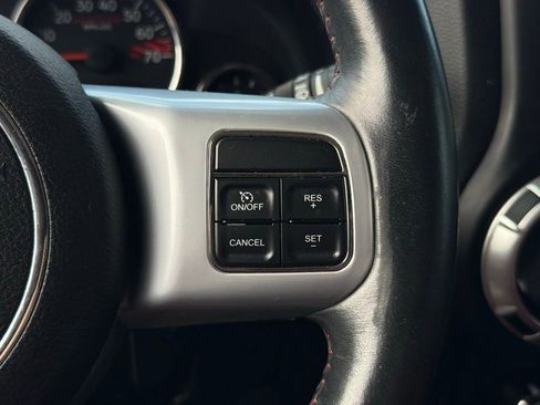Used 2013 Jeep Wrangler Unlimited Rubicon AWD/4WD image 23