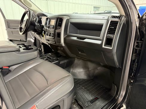 Used 2015 RAM 2500 Tradesman w/ Chrome Appearance Group image 18
