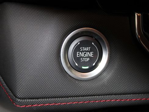Used 2024 Chevrolet Colorado Z71 w/ Z71 Convenience Package 2 AWD/4WD image 47