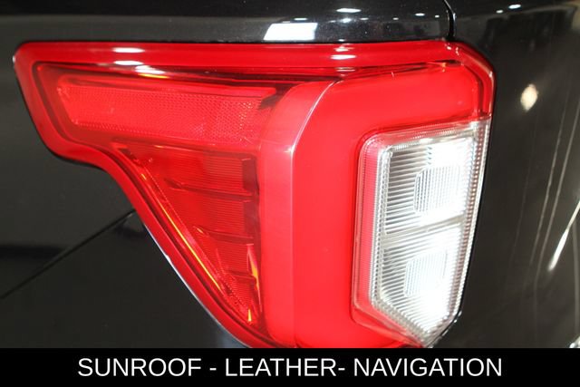 Used 2022 Ford Explorer Limited w/ Limited Technology Package AWD/4WD image 30