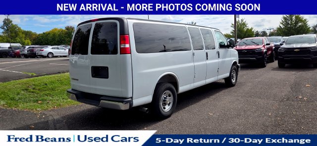 Used 2025 Chevrolet Express 3500 LT w/ LT Preferred Equipment Group RWD image 11