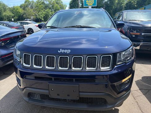 Used 2020 Jeep Compass Latitude AWD/4WD image 2