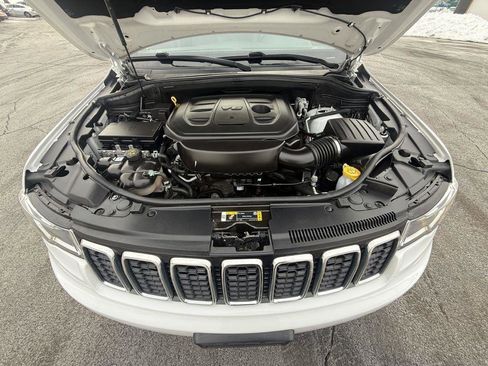 Used 2021 Jeep Grand Cherokee Limited AWD/4WD image 34