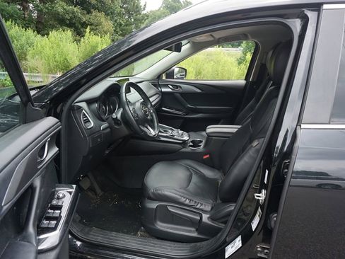 Used 2018 MAZDA CX-9 Sport FWD image 2