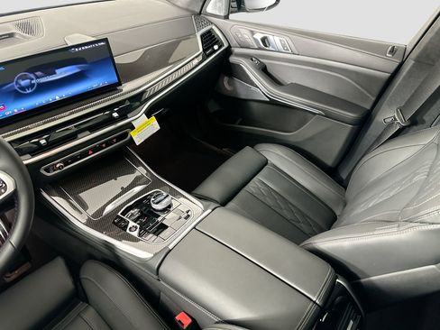 New 2026 BMW X5 M60i image 24