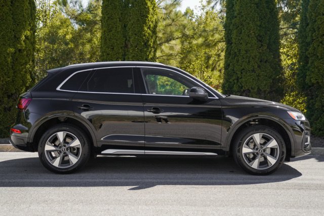 Used 2023 Audi Q5 2.0T Premium Plus w/ Premium Plus Package AWD/4WD image 7