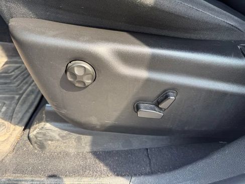 Used 2025 Dodge Durango GT AWD/4WD image 16