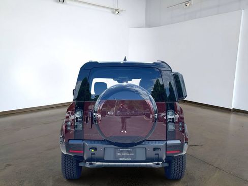 New 2026 Land Rover Defender 90 X-Dynamic SE AWD/4WD image 5
