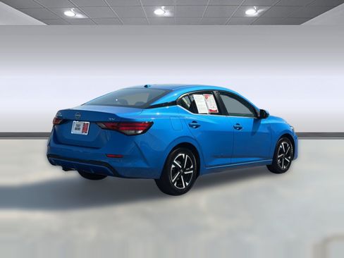 Used 2024 Nissan Sentra SV FWD image 13
