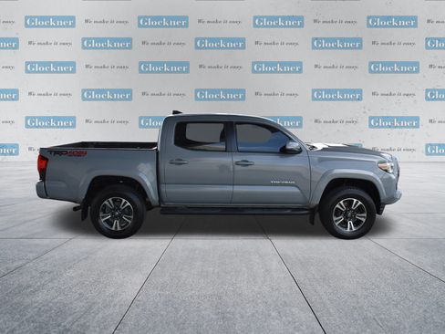 Used 2019 Toyota Tacoma TRD Sport AWD/4WD image 4