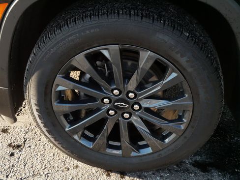 Used 2024 Chevrolet Traverse RS image 15