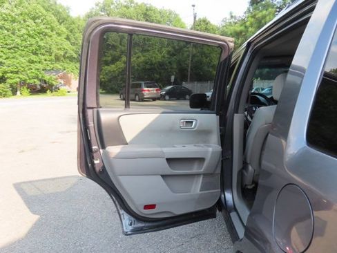 Used 2015 Honda Pilot EX image 12