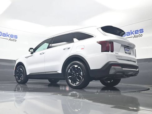 Certified 2026 Kia Sorento S FWD image 42