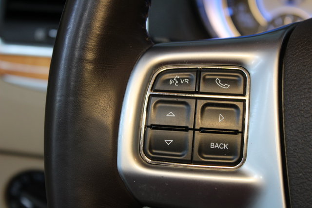 Used 2012 Chrysler 300 Limited w/ Luxury Group RWD image 21