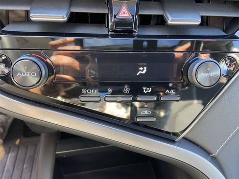 Used 2023 Toyota Camry XSE image 22