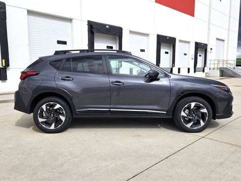 Used 2025 Subaru Crosstrek 2.5i Limited w/ Crosstrek Mirror Package AWD/4WD image 4