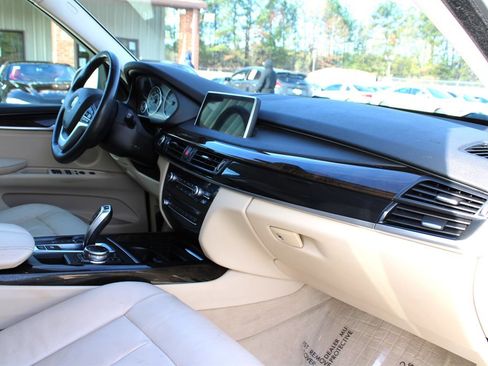 Used 2015 BMW X5 xDrive35d image 18