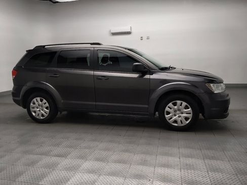 Used 2018 Dodge Journey SE w/ Popular Equipment Group image 11