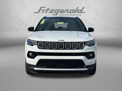 Used 2024 Jeep Compass Limited image 3