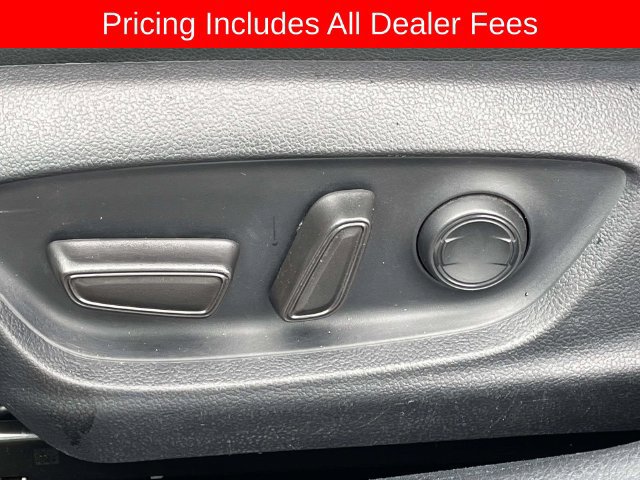 Used 2023 Toyota Camry SE FWD image 17
