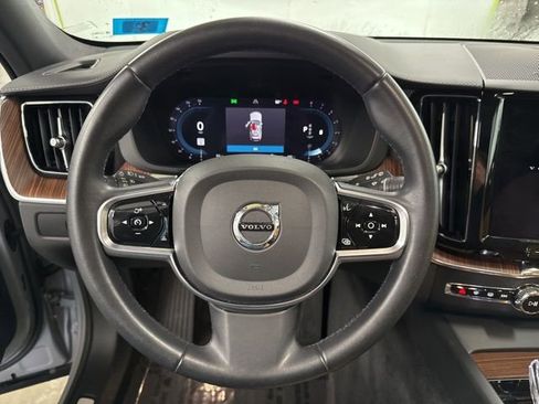 Certified 2023 Volvo XC60 B5 Ultimate w/ Protection Package Premier image 13