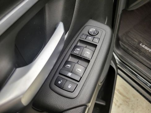 Used 2022 RAM 1500 Big Horn image 30