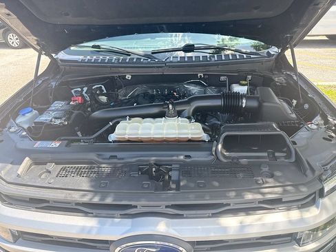 Used 2023 Ford Expedition XLT RWD image 34