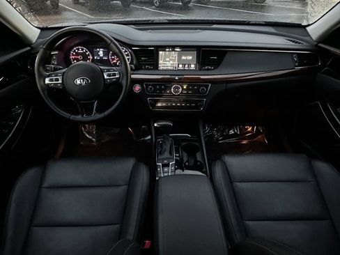 Used 2019 Kia Cadenza Technology image 32