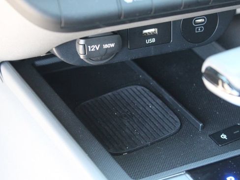 Used 2025 Hyundai Elantra Sport FWD image 20
